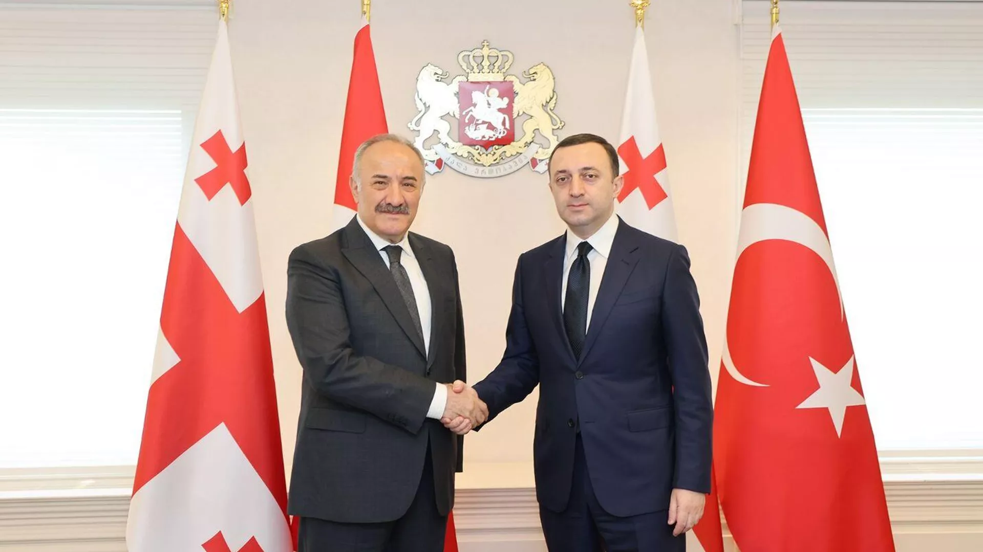 Генсек Совбеза Турции посетил с официальным визитом Грузию