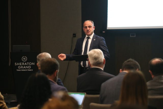 Жителям Тбилиси списали коммунальную задолженность