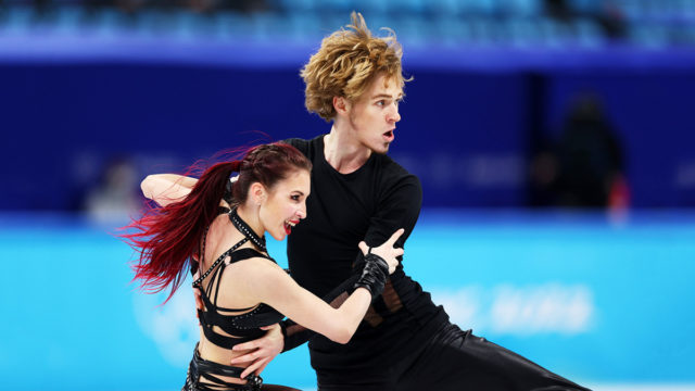 Танцевальный дуэт фигуристов Дэвис и Смолкина выступающие за Грузию, победили в турнире в США