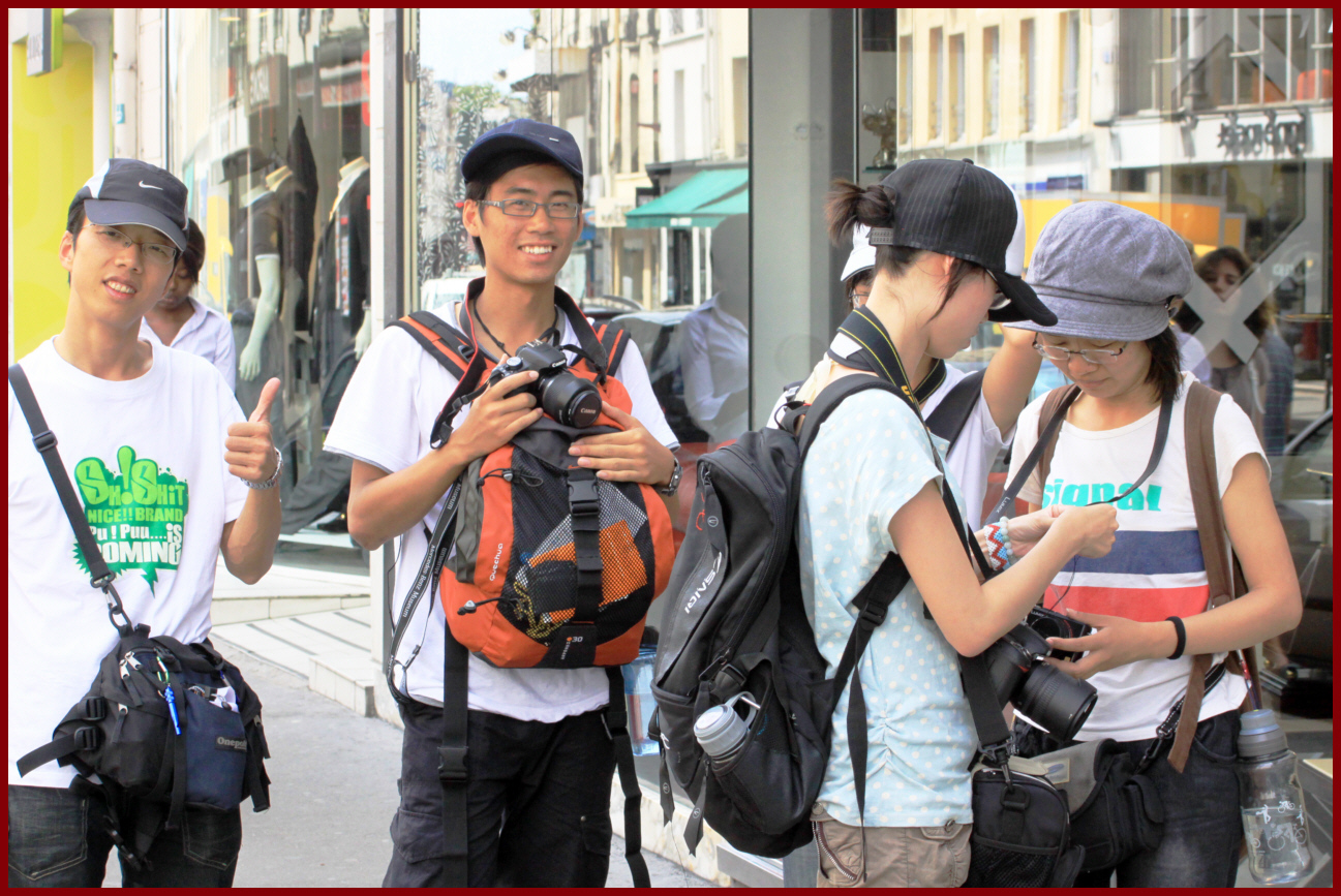 Китайских туристов признали худшими в мире