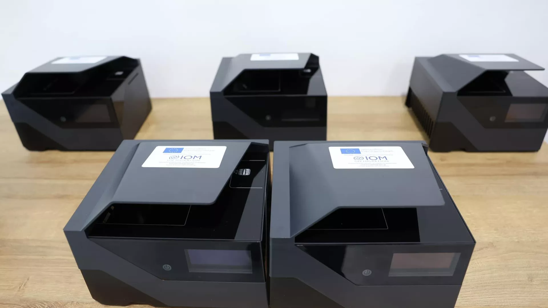 На всех таможенно-пропускных пунктах Грузии будут установлены аппараты для считывания паспортов