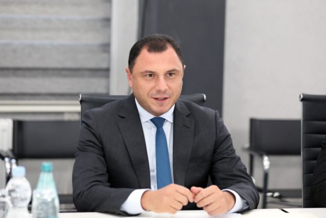 В Грузии десятки школ не смогли принять учеников в новом учебном году