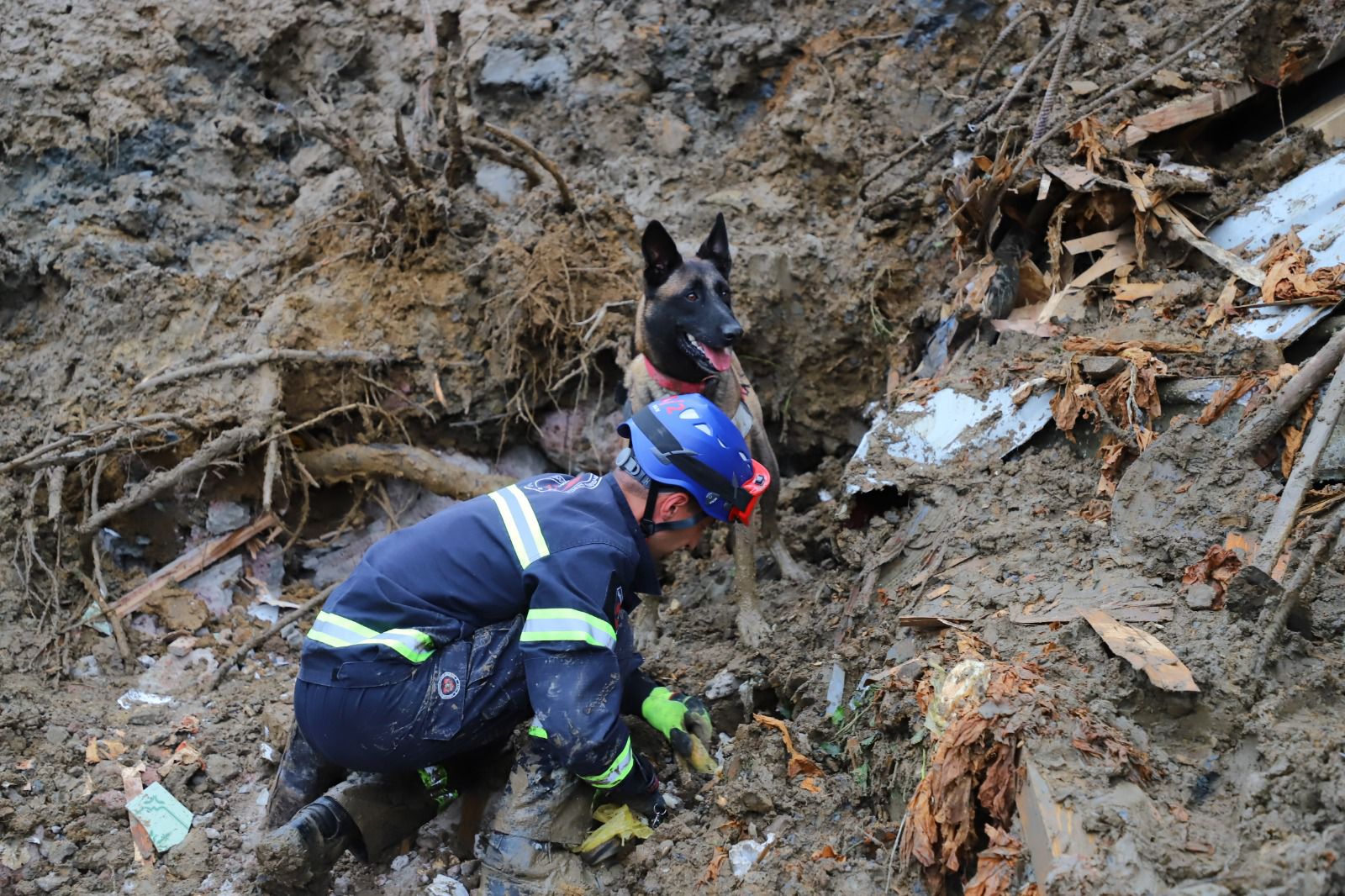 В Гурии спасатели нашли тело еще одного подростка