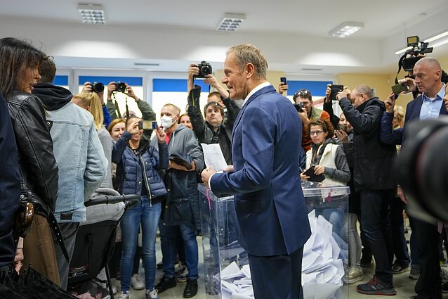 В Польше прошли выборы в парламент и голосование на национальном референдуме