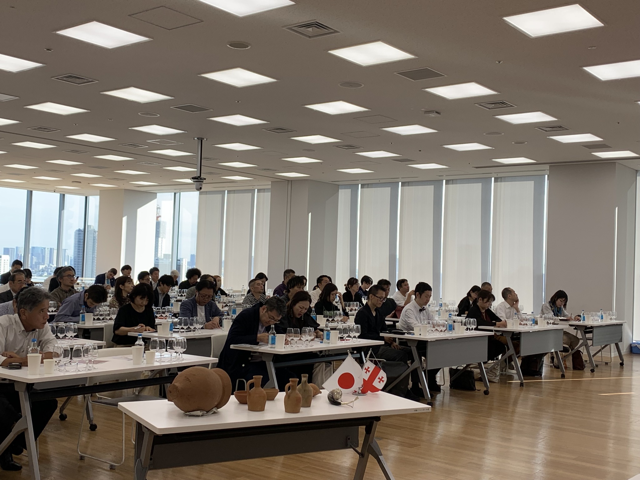 двух крупнейших городах Японии — Токио и Осаке