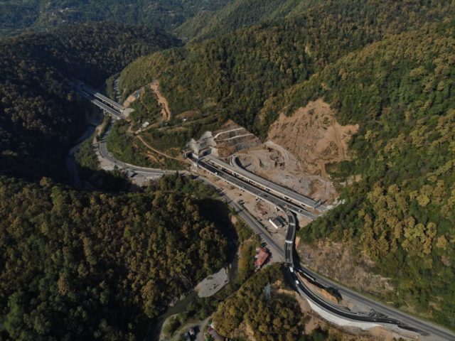 В Грузии открыт новый участок скоростной трассы Восток-Запад (Е-60)