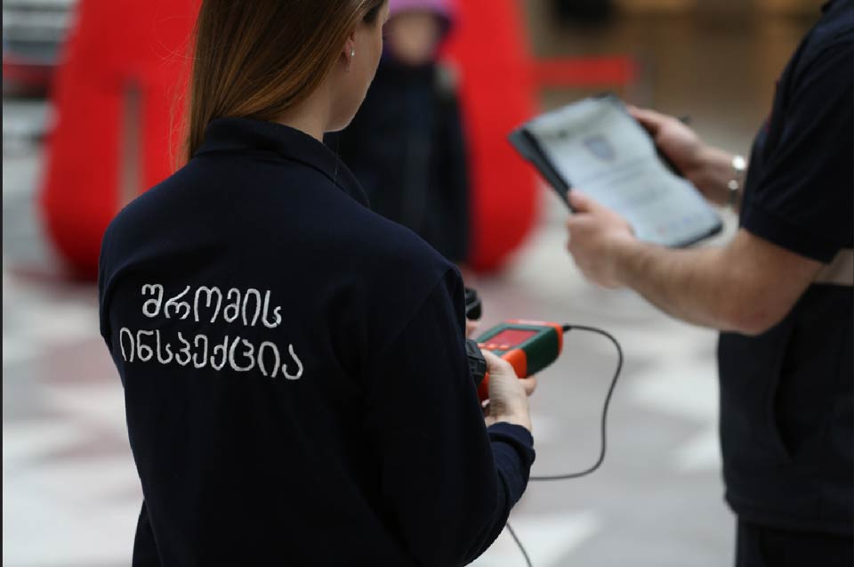 Служба инспекции труда Грузии выявила нарушения в строительном секторе