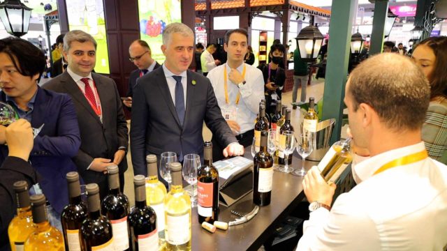 Грузия приняла участие в выставке международного импорта в Шанхае