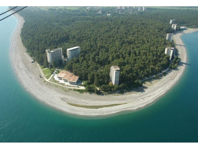 Абхазия передала в собственность России дачи в Пицунде