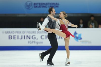 Метелкина и Берулава выиграли финал Гран-при среди юниоров в парном катании