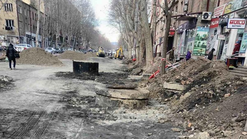 Мэрия Тбилиси обещает полностью завершить ремонт проспекта Церетели в середине марта