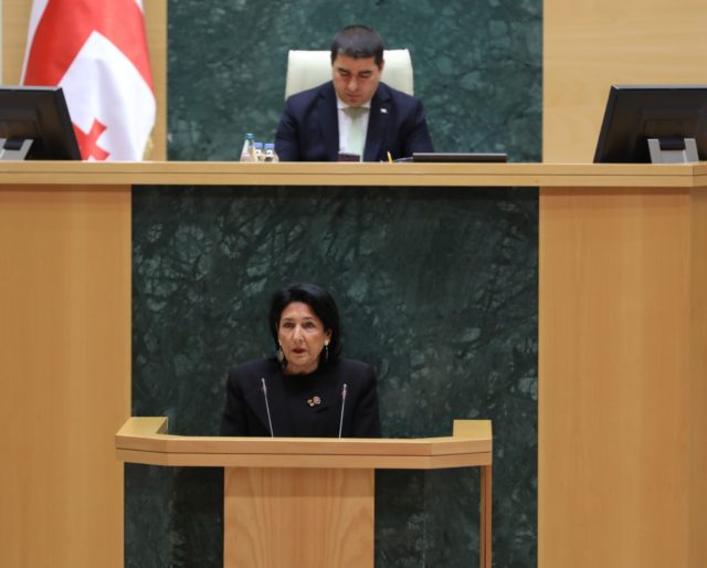 Президент Саломе Зурабишвили выступила в парламенте Грузии с годовым отчетом