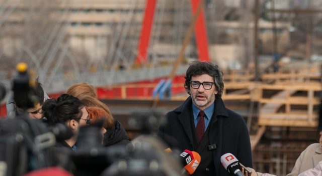 В Тбилиси строительство нового автодорожного моста в Тбилиси перешло на завершающий этап