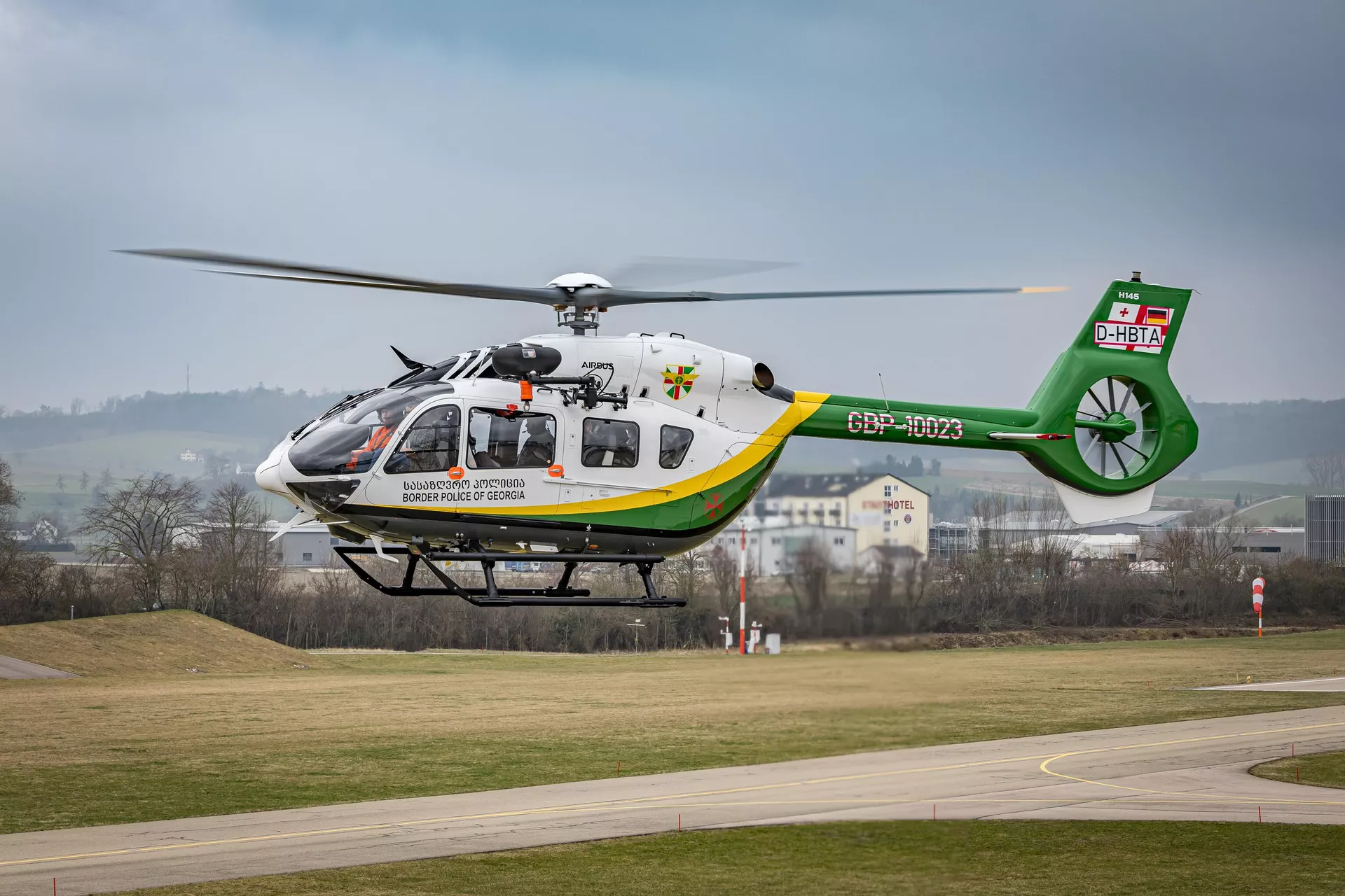 МВД Грузии получила первый спасательный вертолет Airbus Helicopters