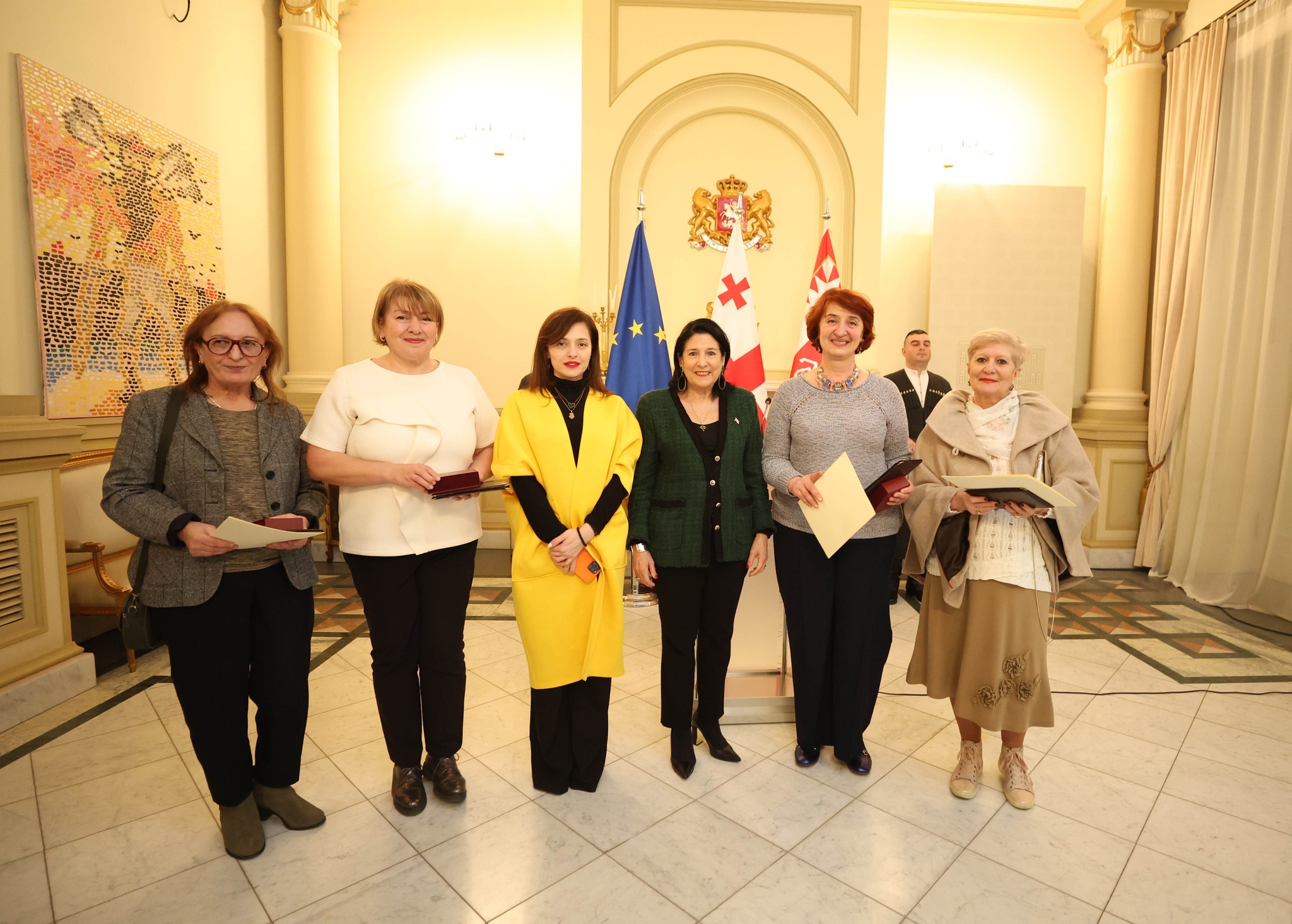 Президент Грузии наградила медалями Чести пятерых женщин-правозащитниц