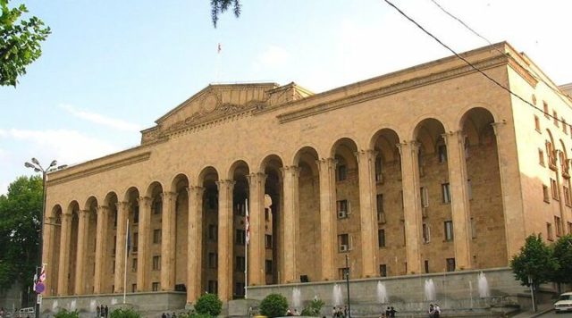 Инаугурация президента Грузии будет проходить в здании парламента