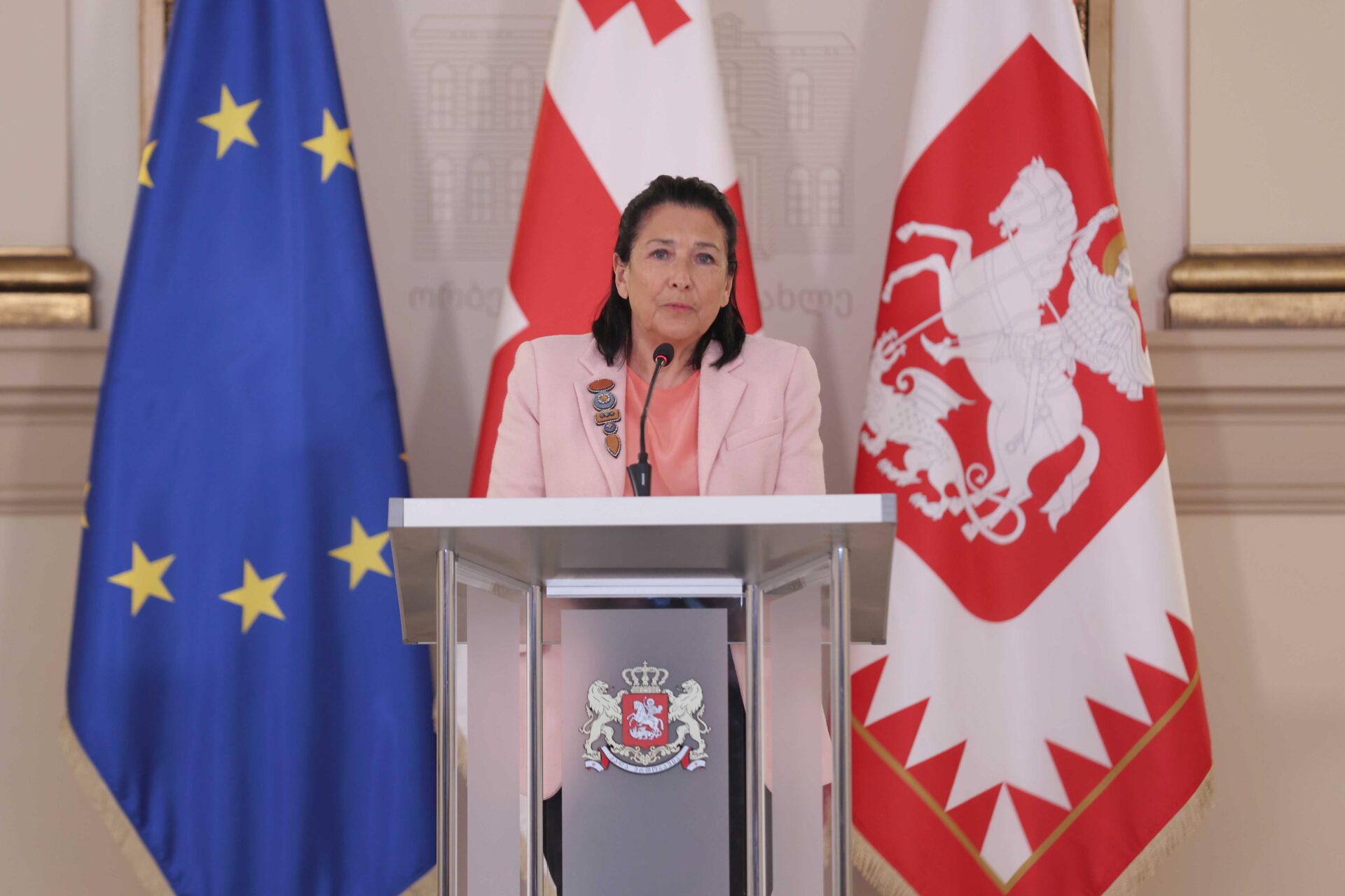 Президент Грузии наложила вето на закон об "иноагентах"