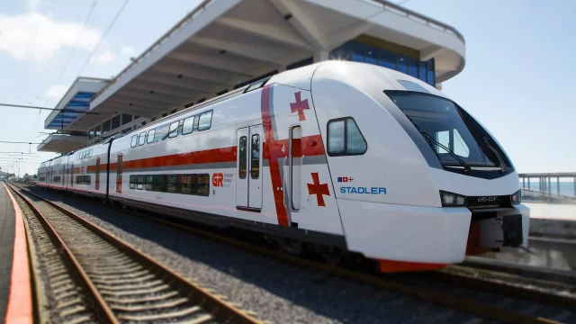 Пассажирам грузинской железной дороги будут возвращать деньги в случае опоздания поезда