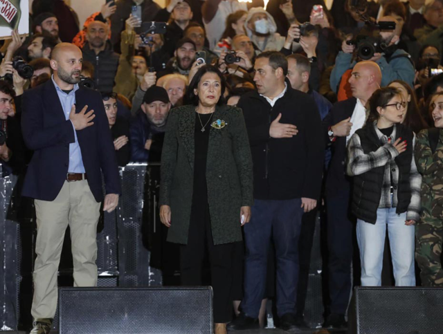 Грузинские оппозиционные партии требуют проведения повторных выборов