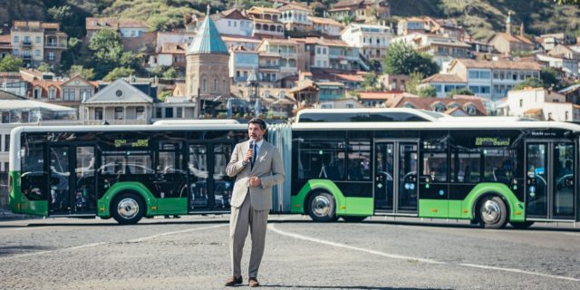Новая партия новых 18-метровых автобусов поступила в Тбилиси