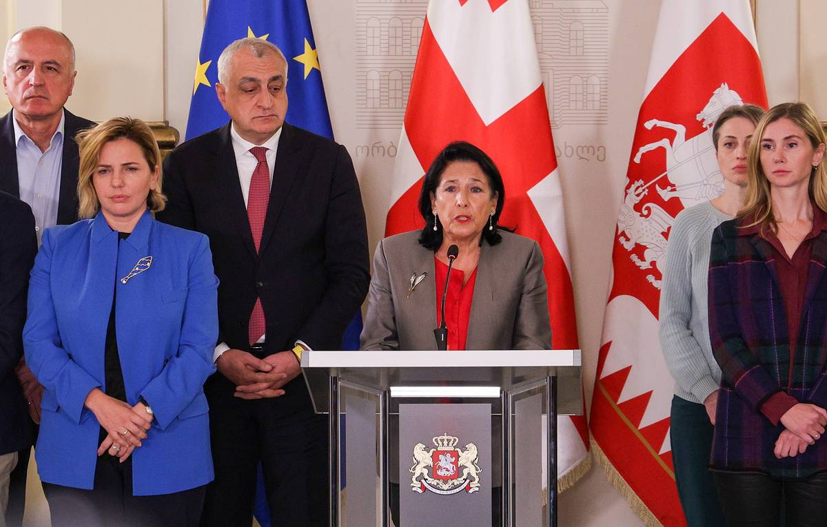 Президент Грузии заявила о тотальной фальсификации выборов