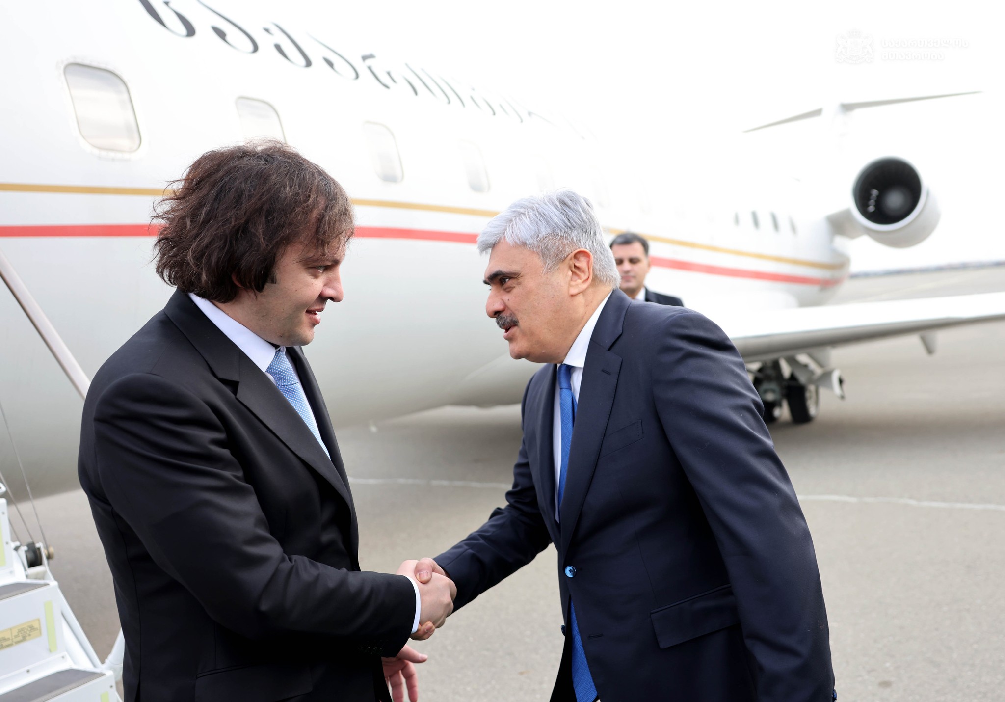 Ираклий Кобахидзе посетил Азербайджан с первым зарубежным визитом после назначения на пост премьер-министра