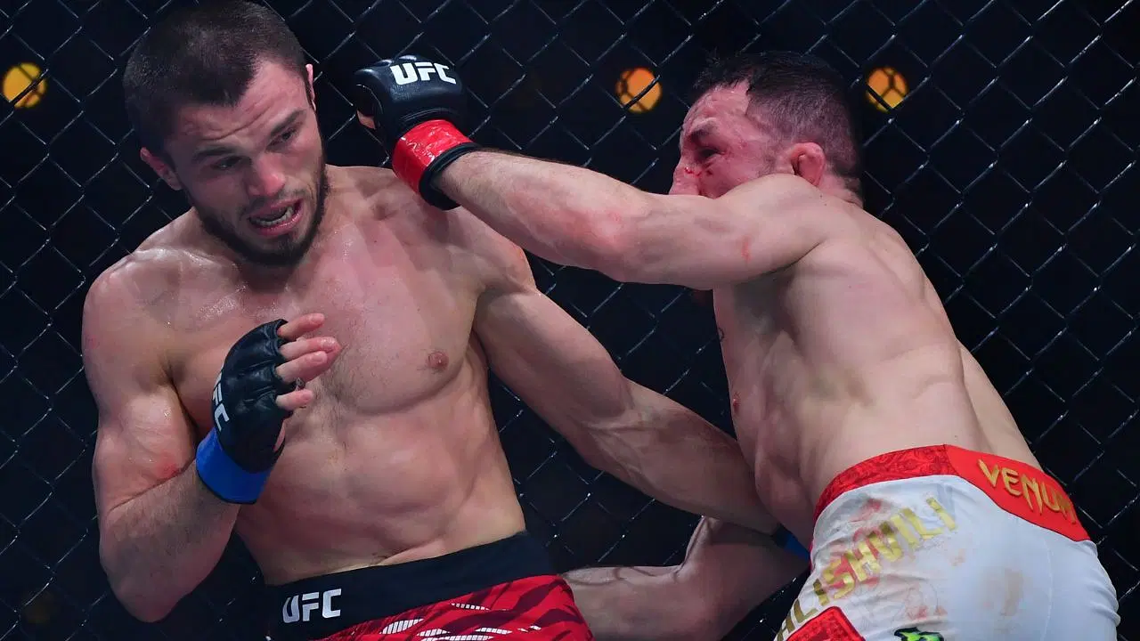 Мераб Двалишвили победил Умара Нурмагомедова и защитил чемпионский пояс UFC