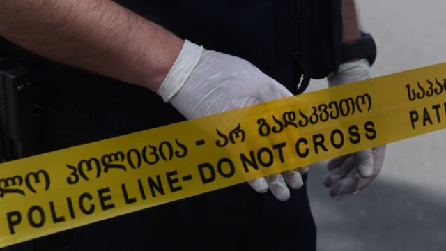 В Тбилиси мужчина расстрелян в собственной машине