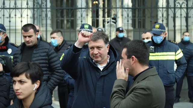 Экс-мэру Тбилиси и восьмерым задержанным грозит до 4 лет лишения свободы за блокирование магистрали