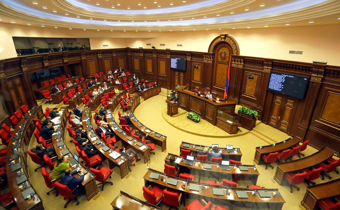 Парламент Армении одобрил закон о вступлении в ЕС
