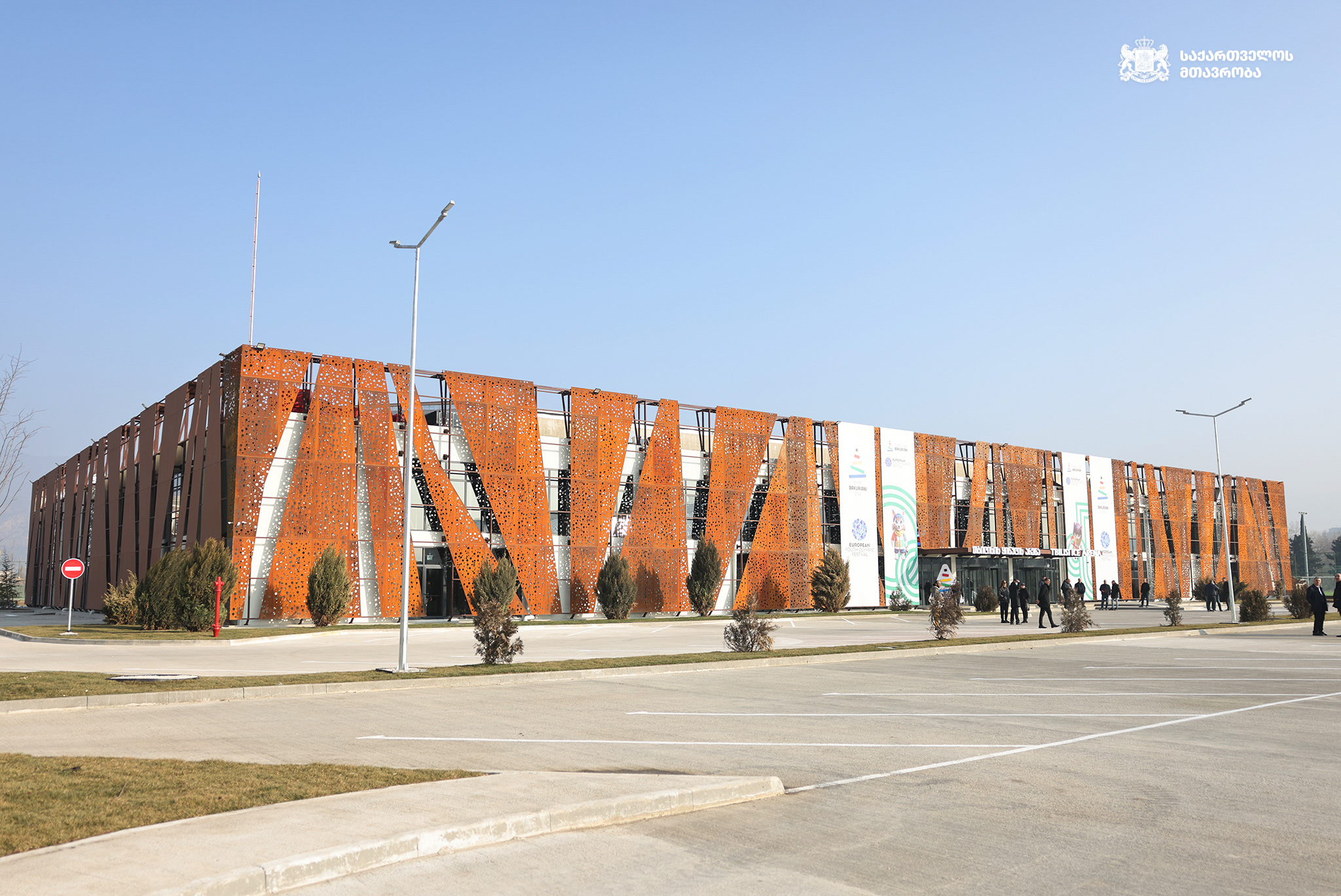 В Тбилиси открыт Ледовый дворец