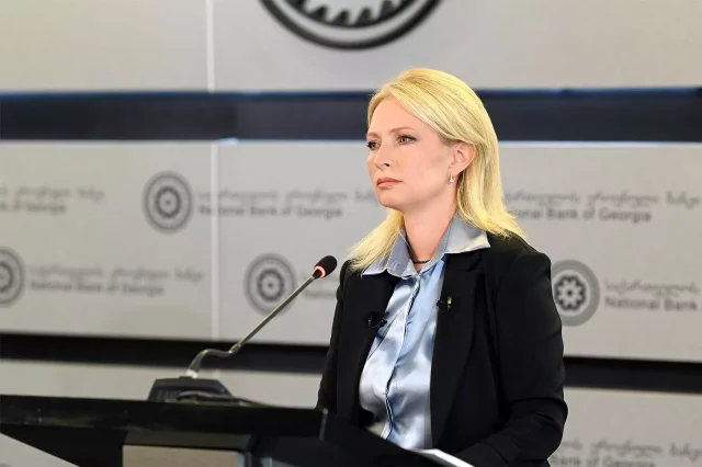 рассматривается возможность внедрения новых POS-терминалов, которые будут предоставлять услуги по платежам всех банков