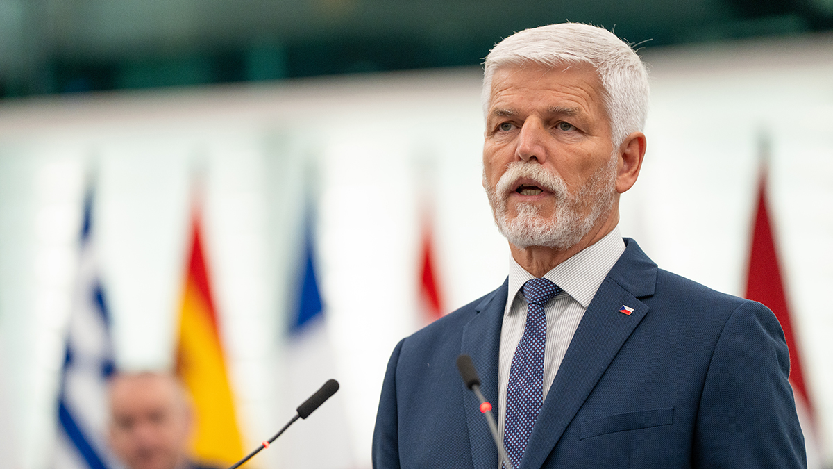 Президент Чехии заявил о готовности отправить войска в Украину после окончания войны с Россией