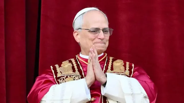 Новым папой римским стал 69-летний Роберт Прево