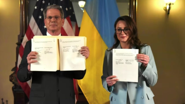 Вашингтон и Киев создали инвестиционный фонд по восстановлению Украины