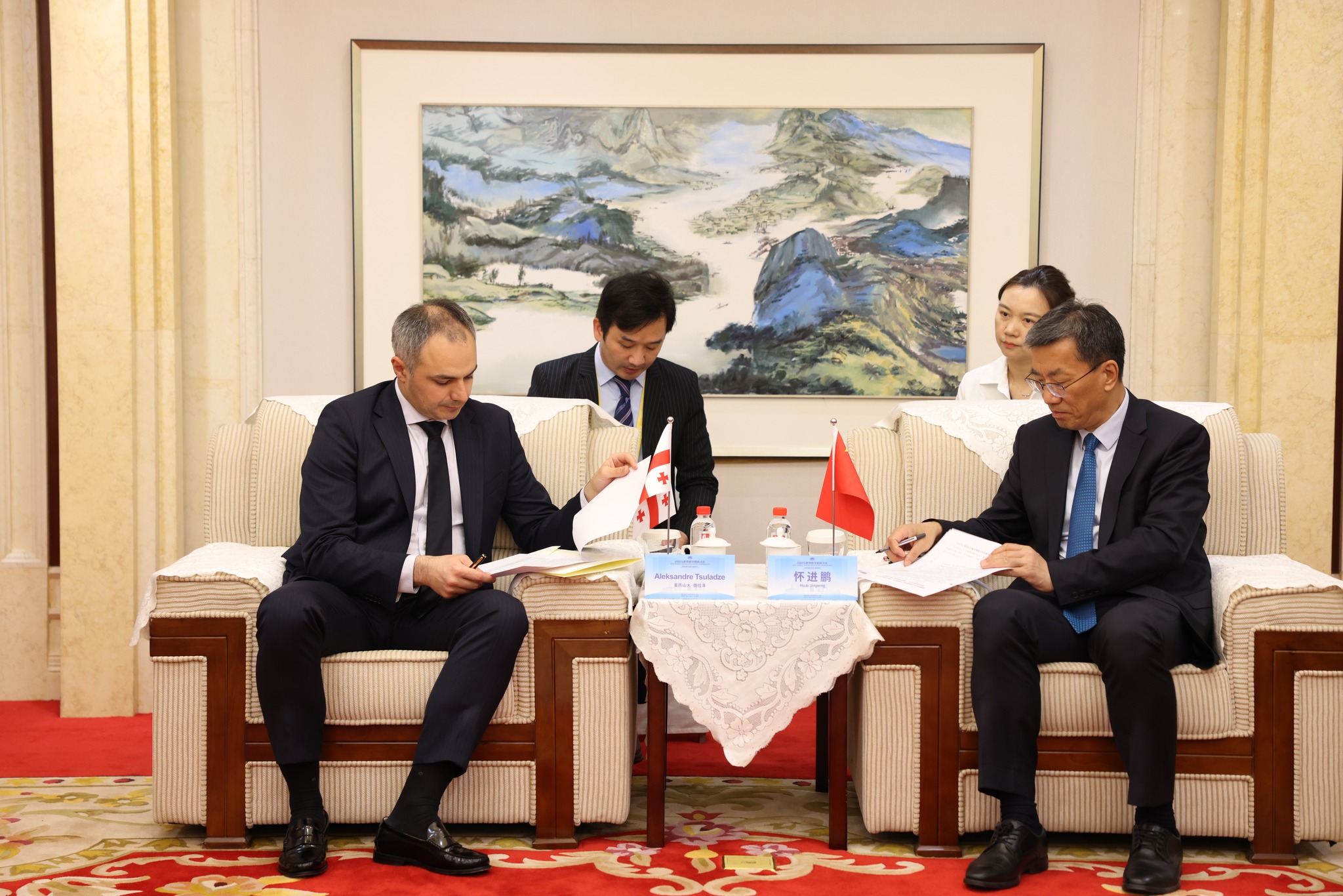 Грузия и Китай подписали соглашение о взаимном признание дипломов высшего образования