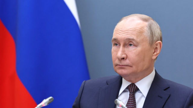 Россия отправляет на фронт почти вдвое больше солдат, чем Украина - Путин