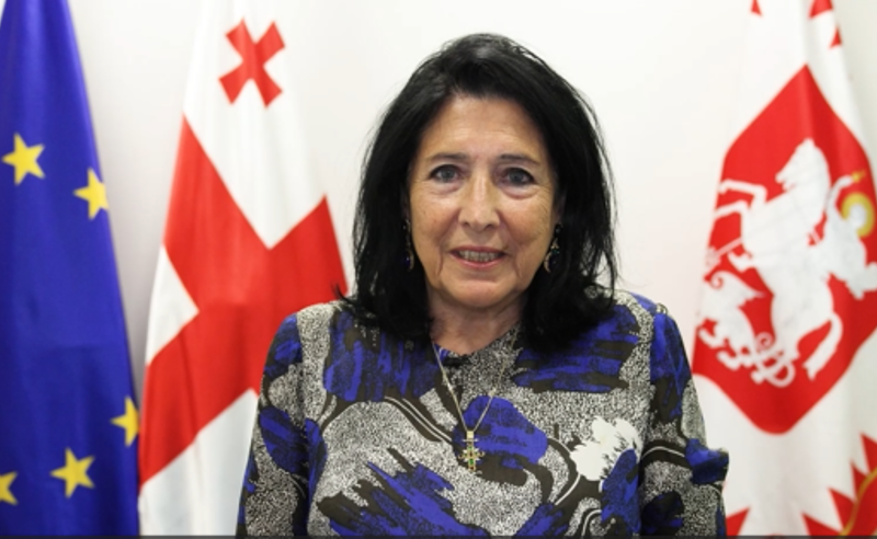 Процедура получения двойного гражданства в Грузии должна быть упрощена - Зурабишвили