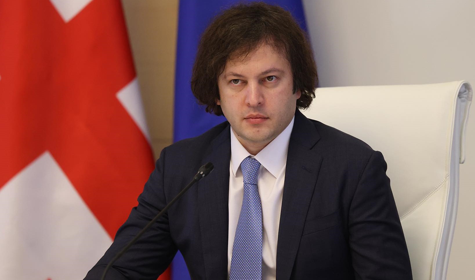 "Мечта" обратится в Конституционный суд с требованием упразднения четырех самых крупных оппозиционных партий