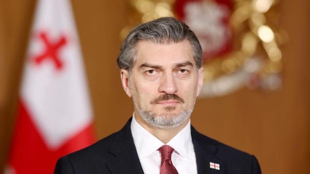 Президент Грузии помиловал 49 осужденных