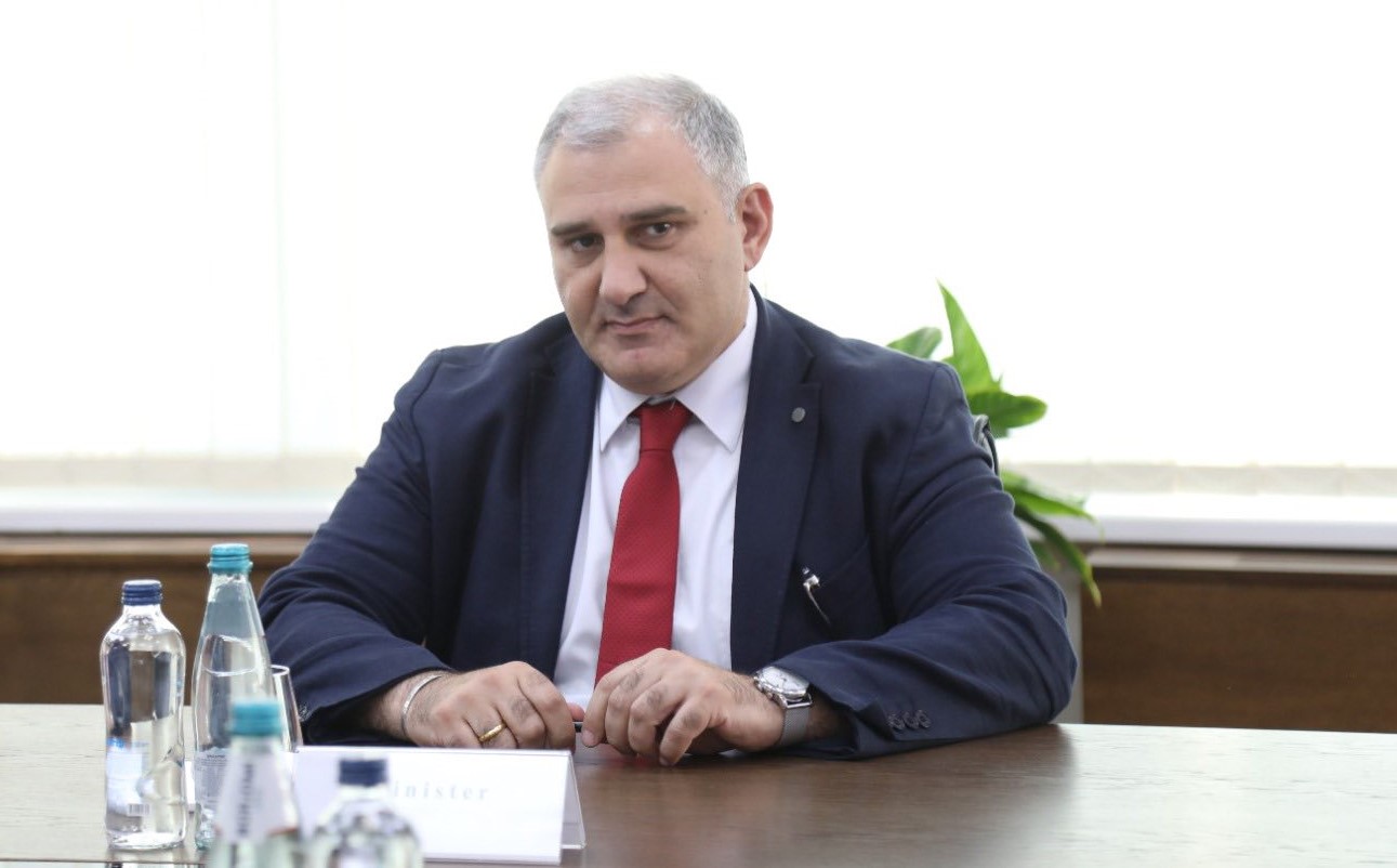 В Грузии вступил в силу запрет лечения наркомании в частных клиниках