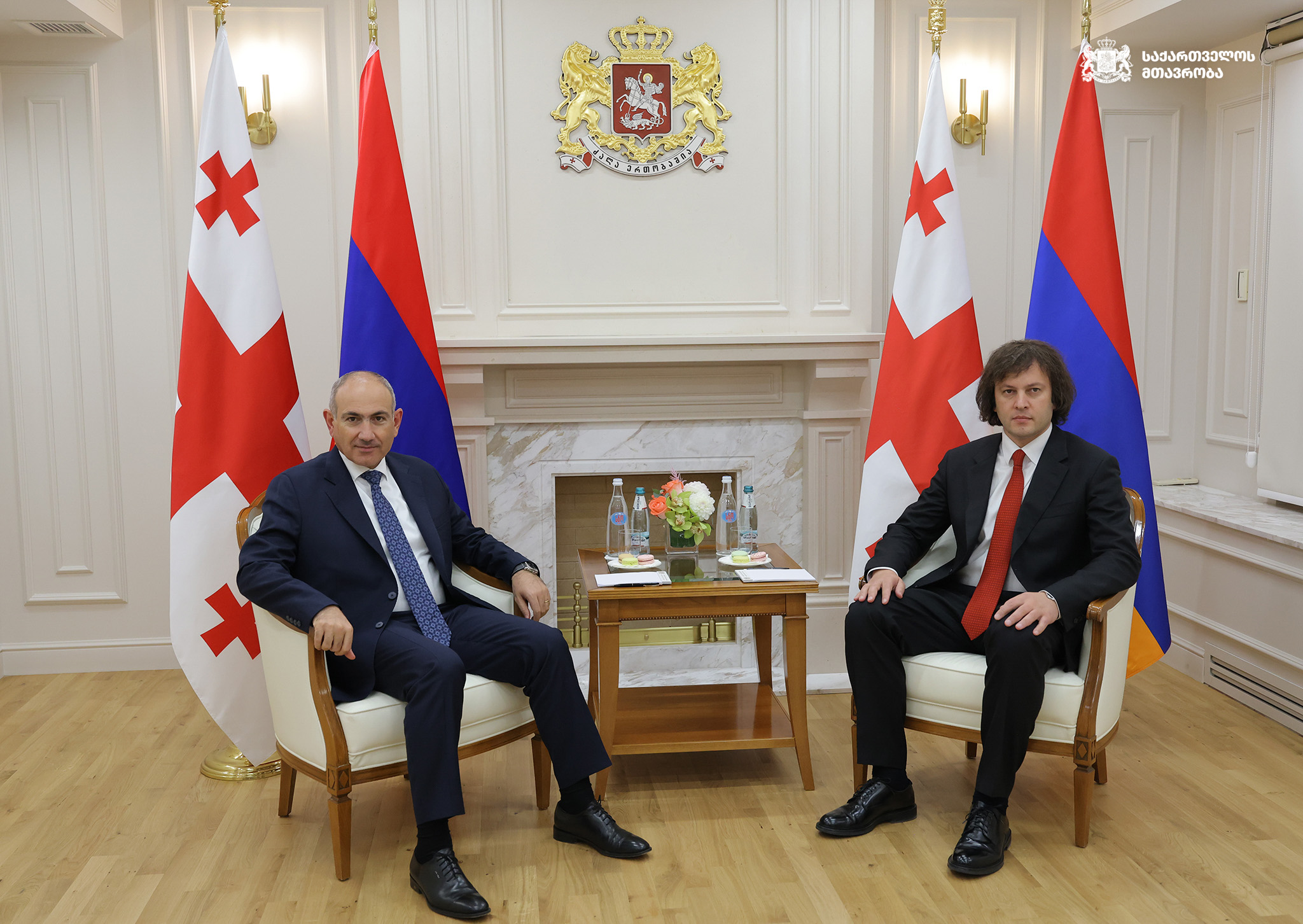 Кобахидзе встретился с премьером- министром Армении Николом Пашиняном