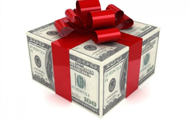 В 2026 года зарплата государственных чиновников Грузии увеличена на 10%.