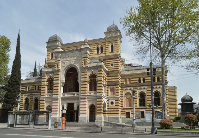 Тбилиси пройдет Международный конкурс вокалистов Opera Crown