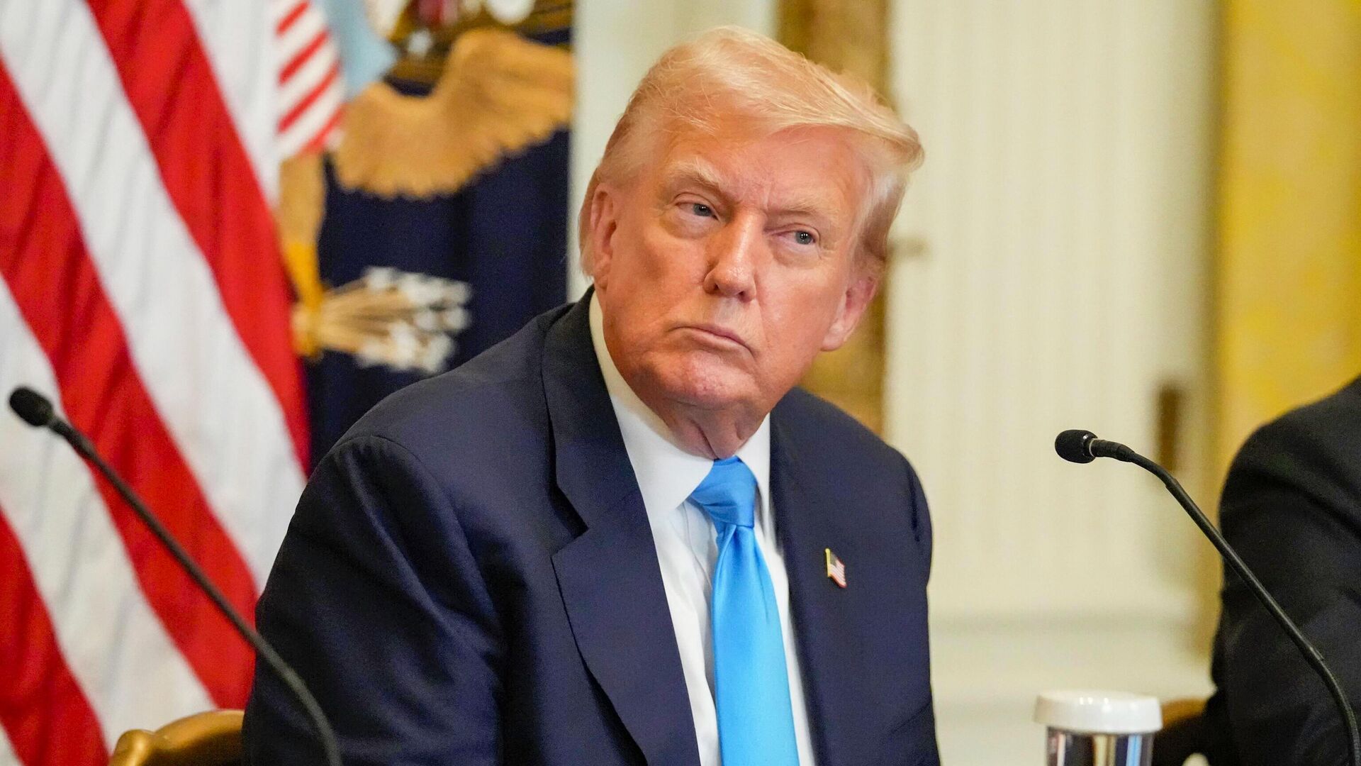 Трамп заявил о необходимости продажи телекомпании CNN