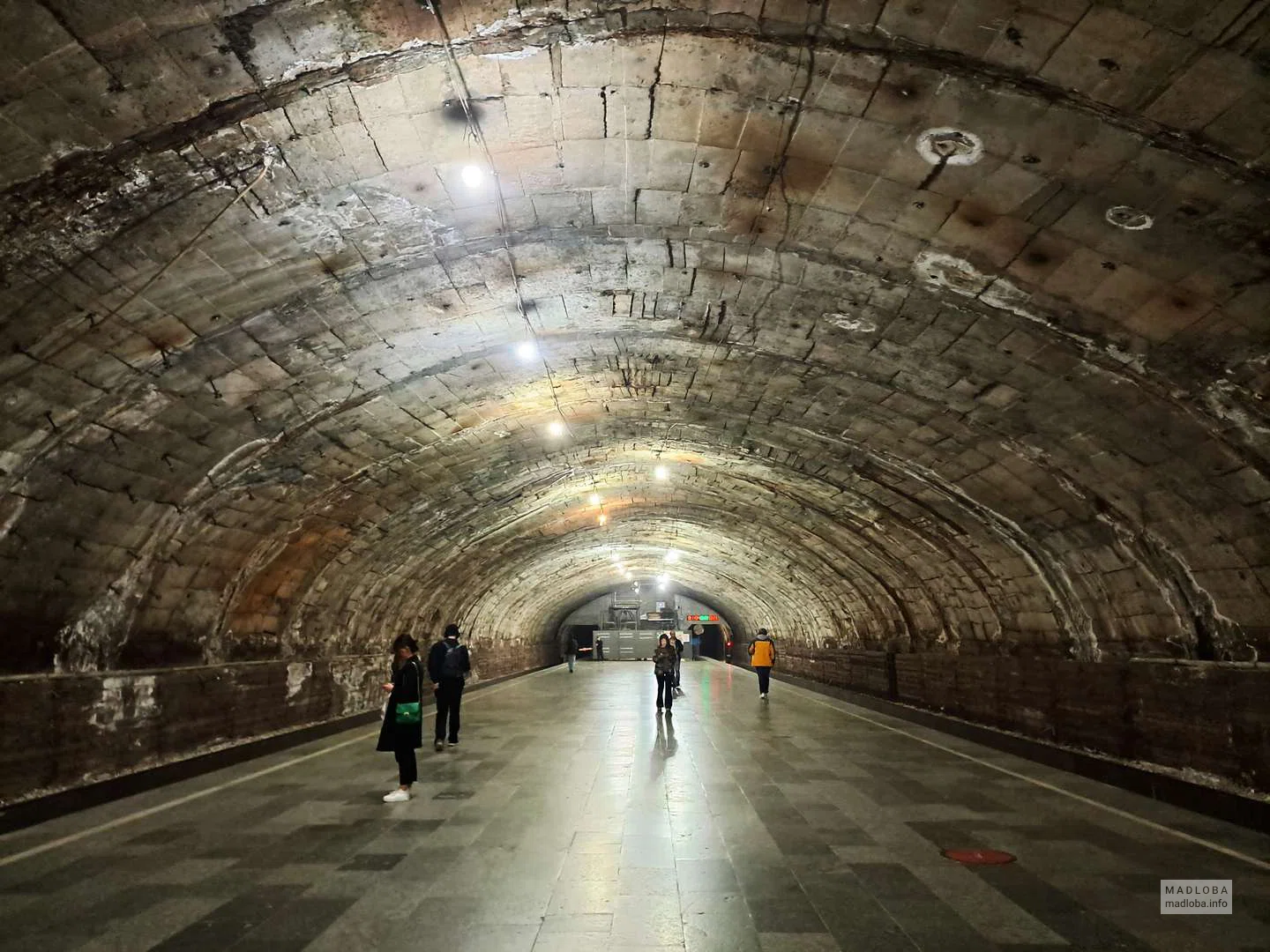 Ремонт станции метро "Варкетили" продлится до конца марта 2026 года