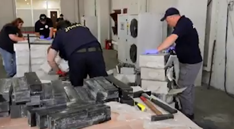 Суд оправдал обвиняемого в ввозе в Грузию 298 килограммов героина