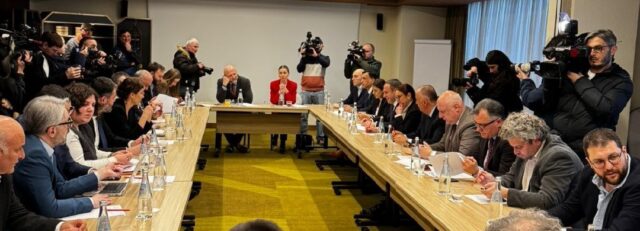 Девять оппозиционных партий Грузии создали политический альянс