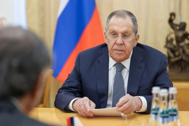 Лавров обвинил Украину в срыве мирных переговоров и пообещал продолжать войну