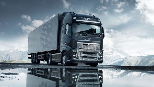 В Грузии по транзитному коридору прошли 489 390 грузовых автомобиля